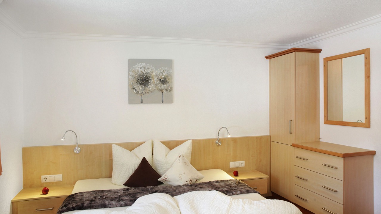 Photo of Bedroom in See