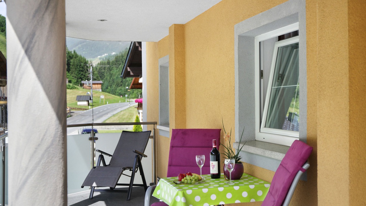 Photo of Outdoor in See
