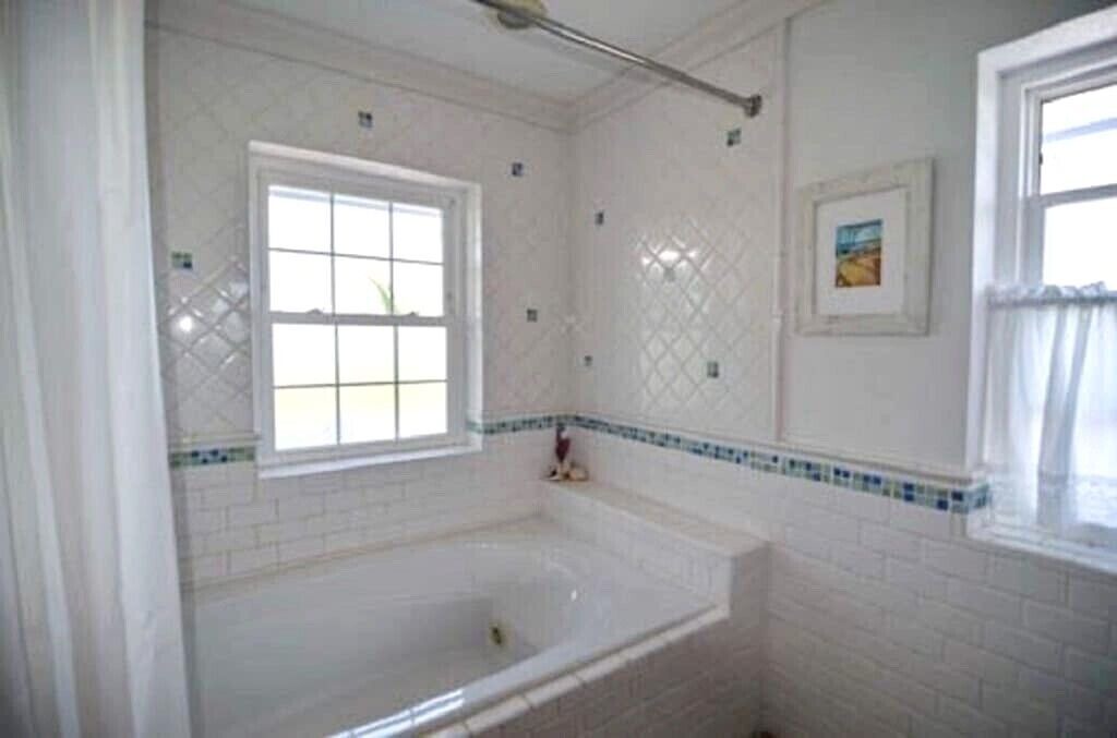 Photo of Bathroom in Staniel Cay