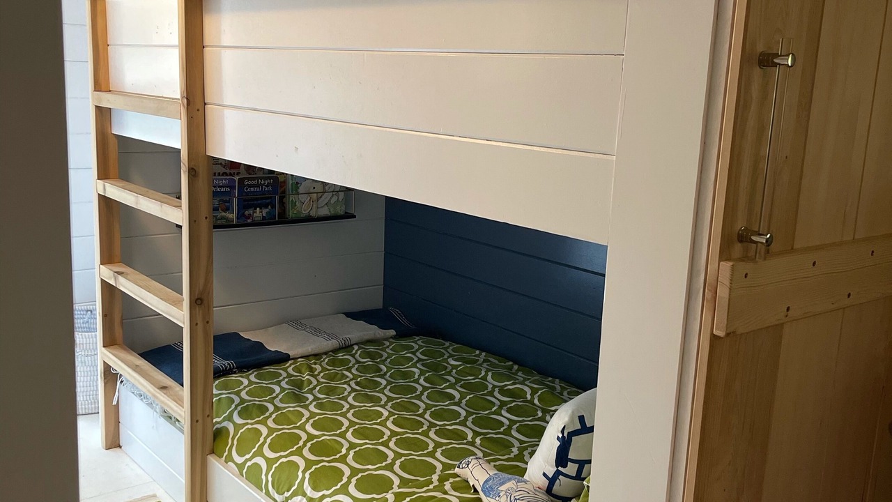 Photo of Bedroom in Amagansett North