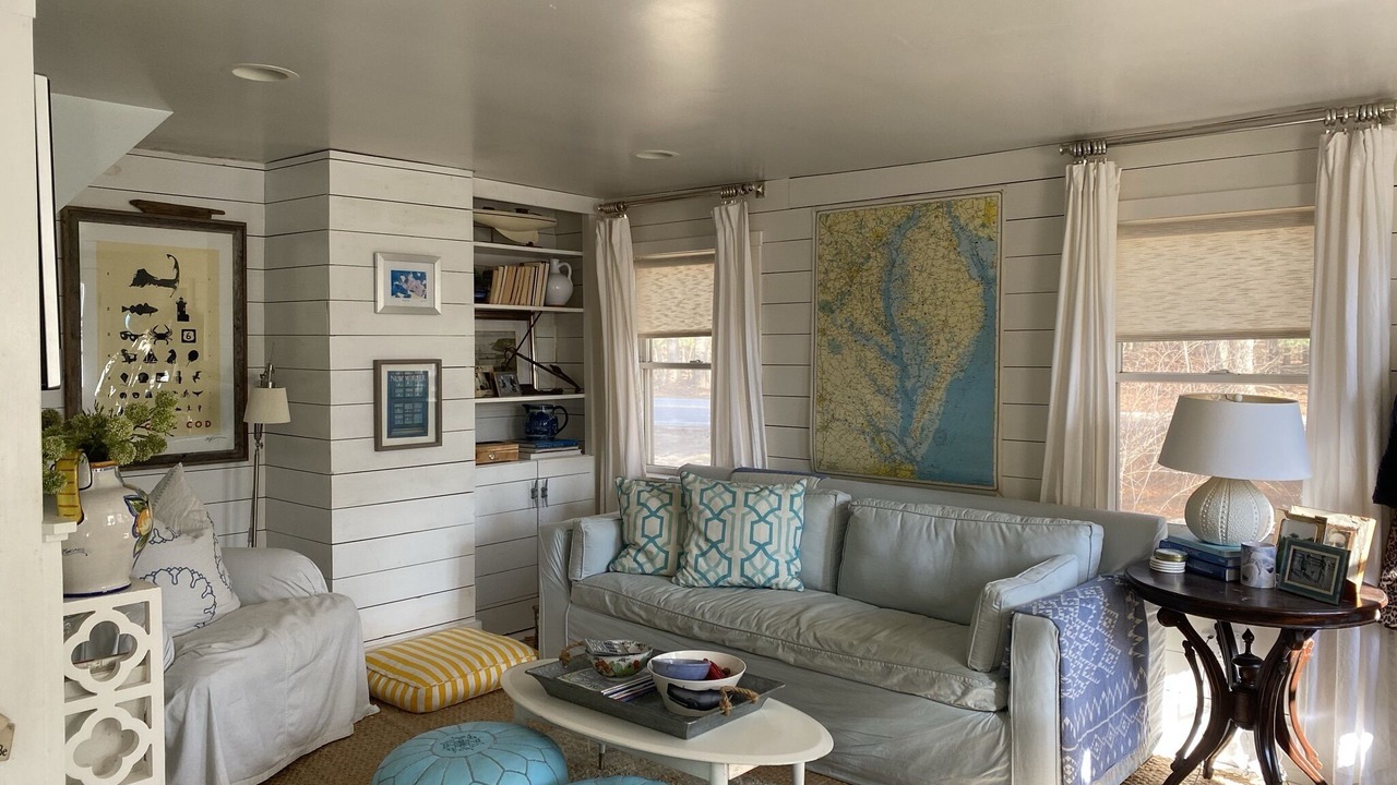 Photo of Livingroom in Amagansett North