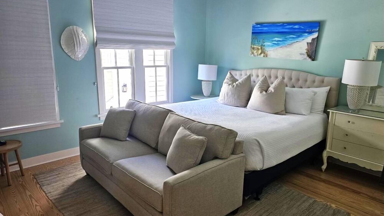 Photo of Bedroom in Beach District