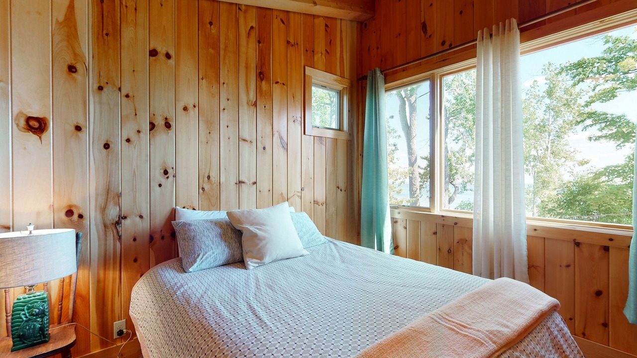 Photo of Bedroom in North Hero