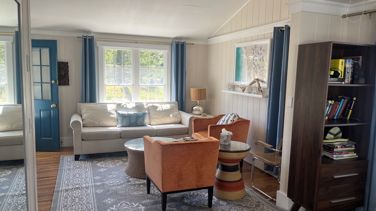 Photo of Livingroom in Beach Hampton