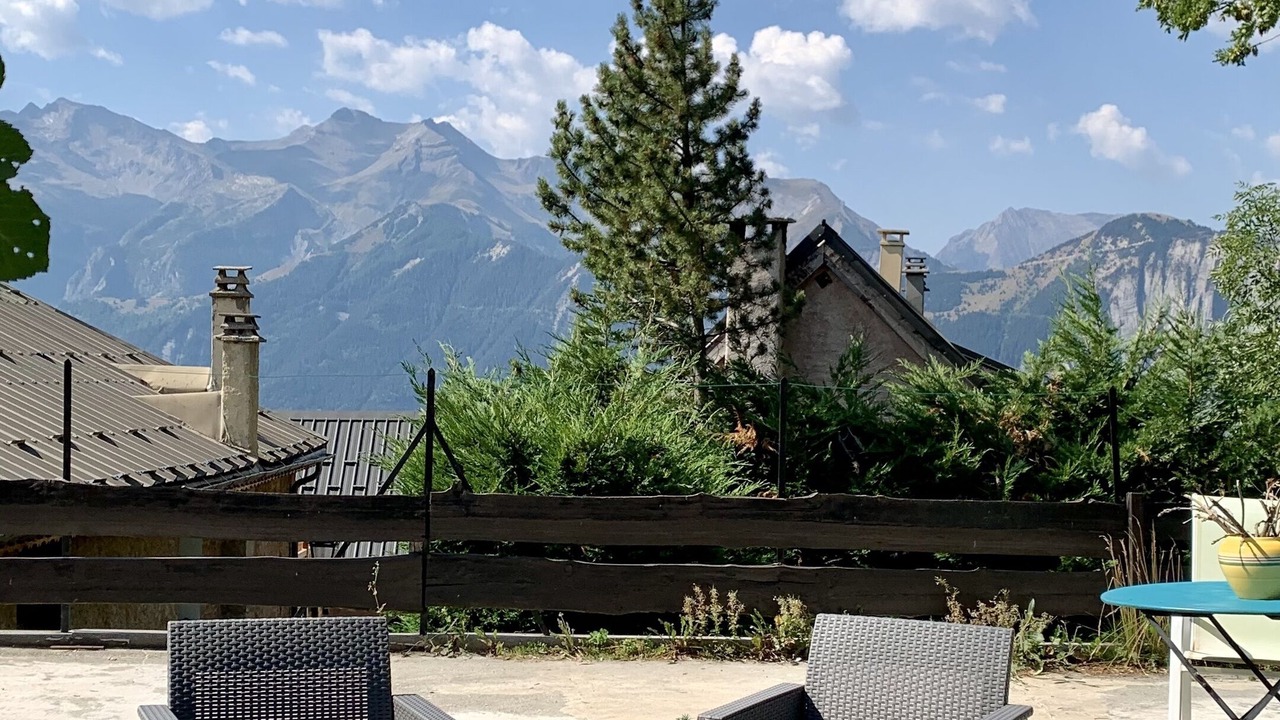 Photo of Patio Balcony in Huez-en-Oisans