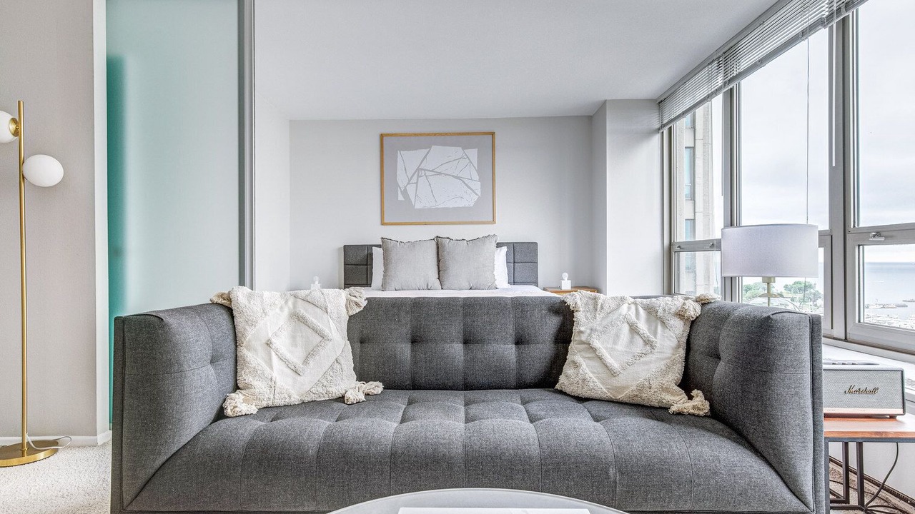 Photo of Livingroom in Lake View East