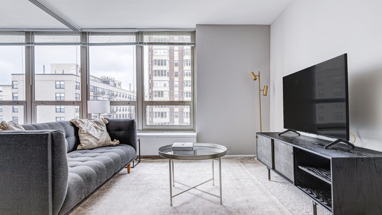 Photo of Livingroom in Lake View East
