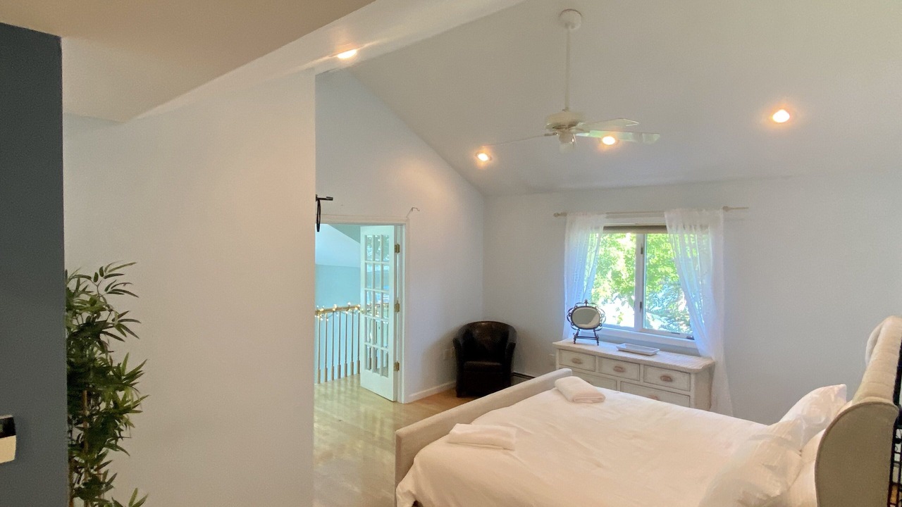Photo of Bedroom in Middlefield