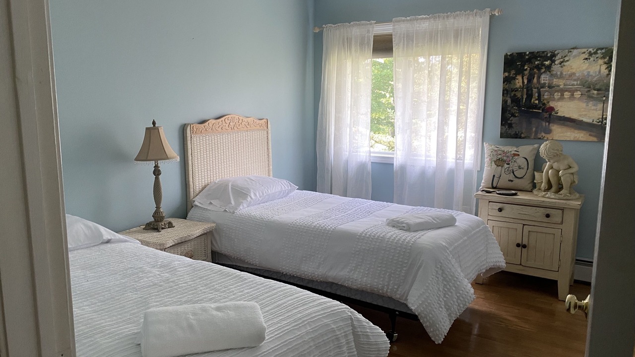 Photo of Bedroom in Middlefield
