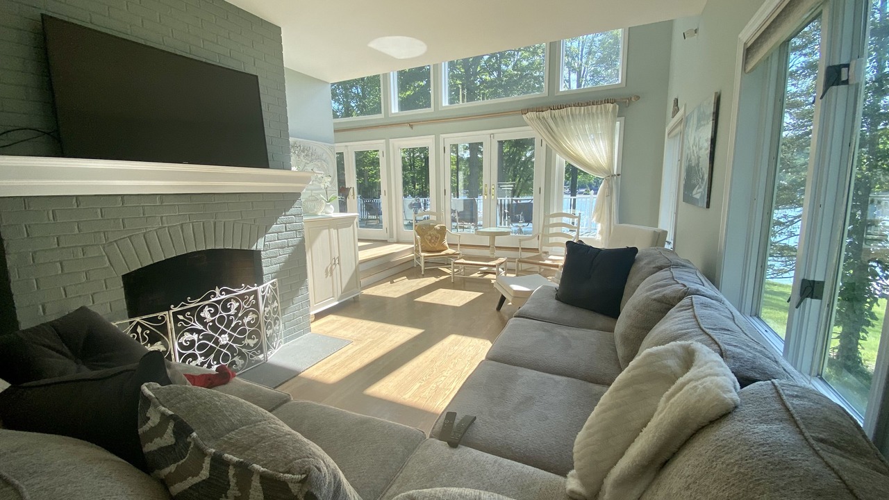 Photo of Livingroom in Middlefield