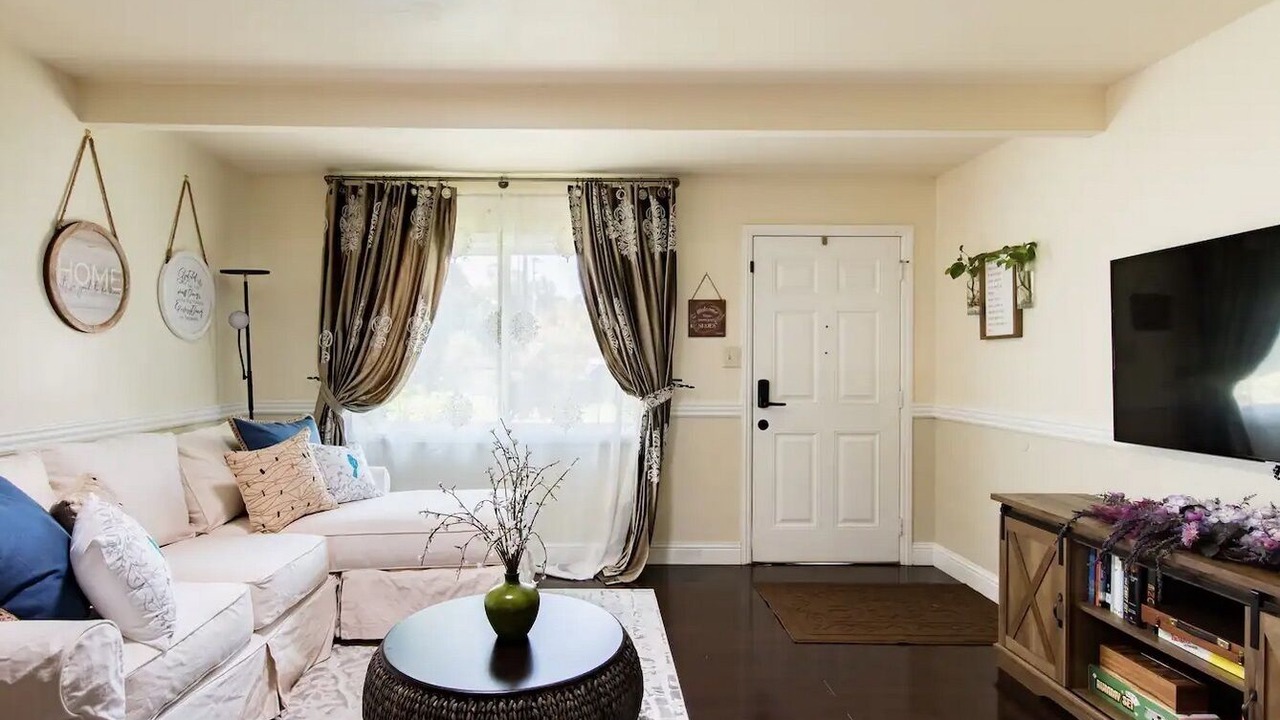 Photo of Livingroom in Redwood City