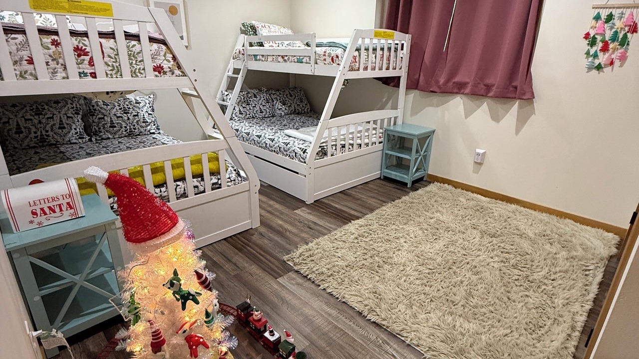 Photo of Bedroom in Eagle River