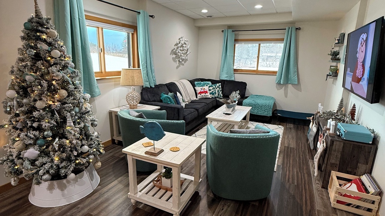 Photo of Livingroom in Eagle River