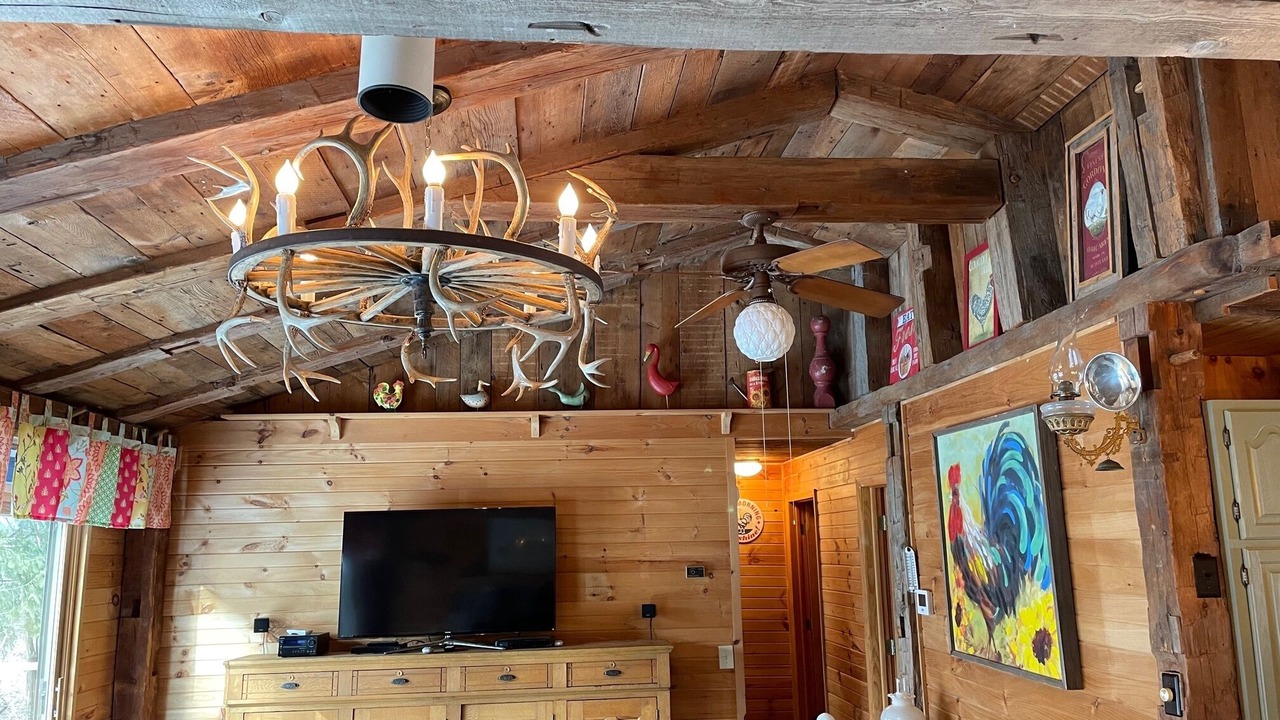 Photo of Livingroom in Branch