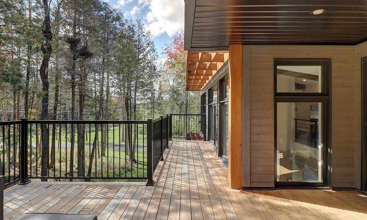 Photo of Patio Balcony in Stanstead Township