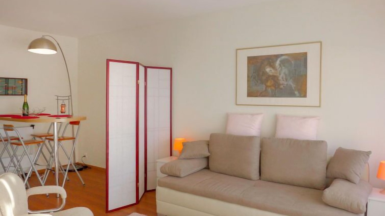 Photo of Livingroom in Lens
