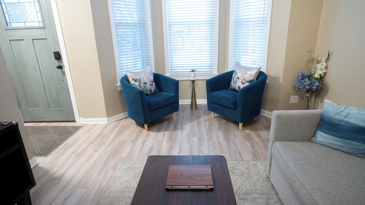 Photo of Livingroom in North Center
