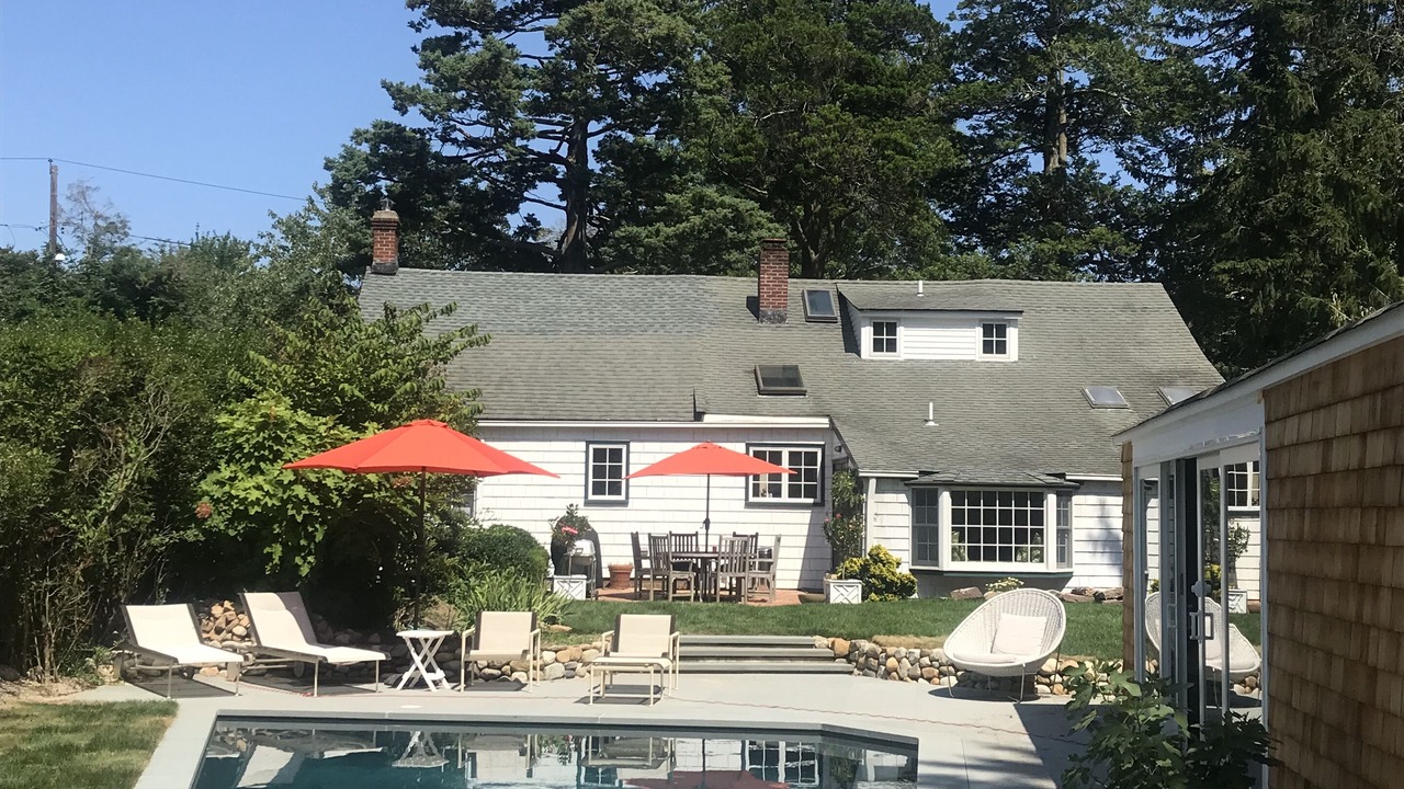 Photo of Outdoor in Village of Southampton