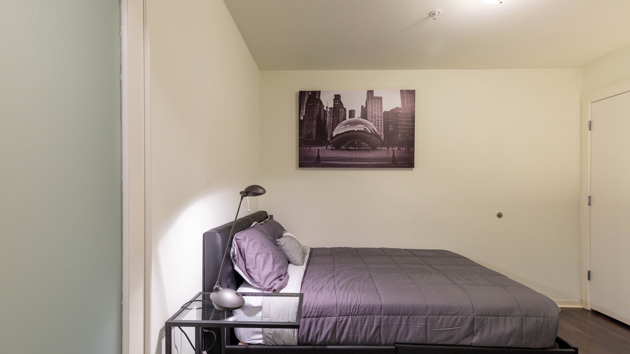 Photo of Bedroom in Evanston