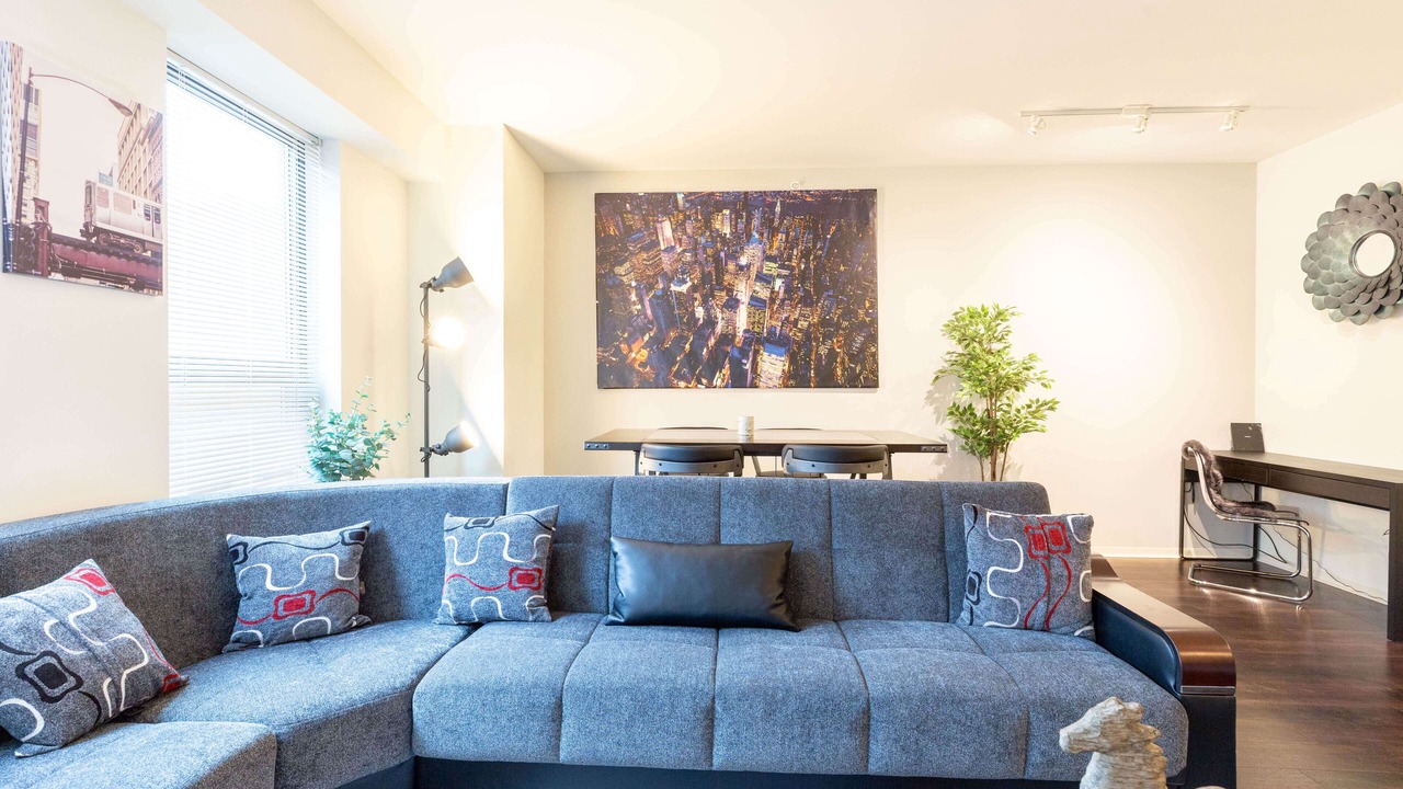 Photo of Livingroom in Evanston