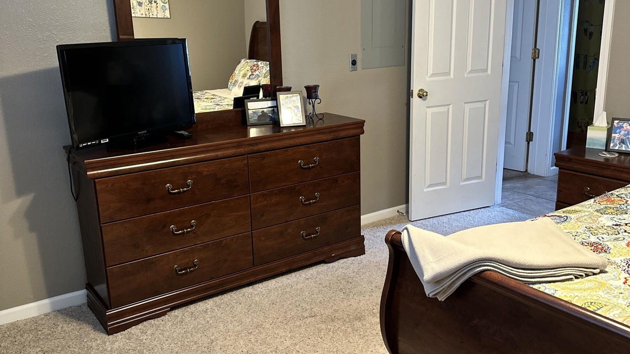 Photo of Bedroom in Camdenton