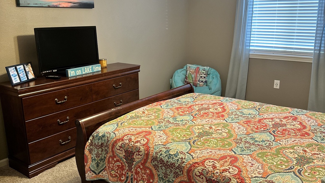 Photo of Bedroom in Camdenton