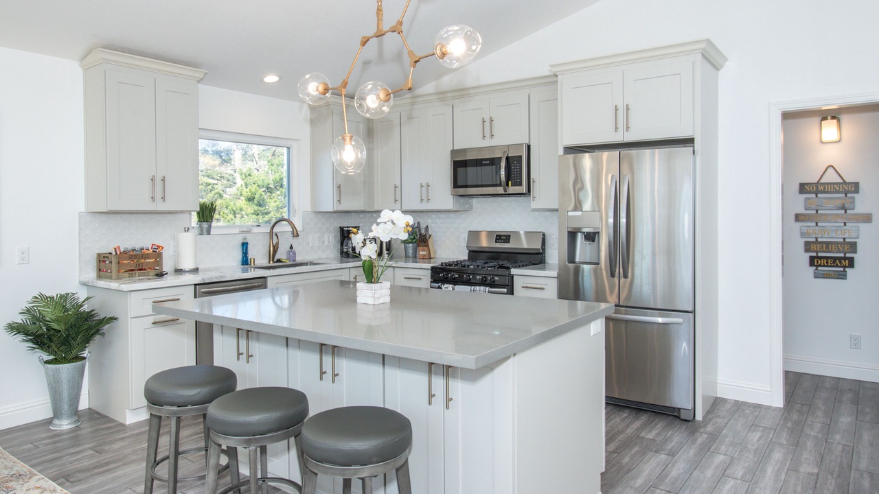Photo of Kitchen in Edgemar - Pacific Manor