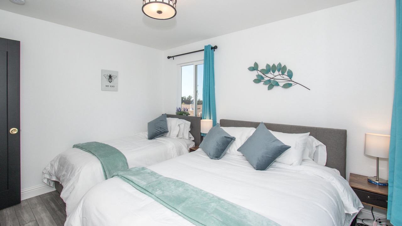 Photo of Bedroom in Edgemar - Pacific Manor