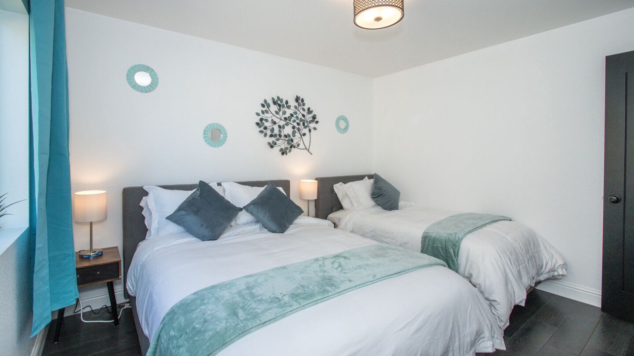 Photo of Bedroom in Edgemar - Pacific Manor