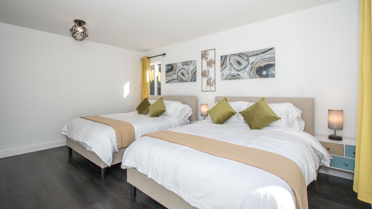 Photo of Bedroom in Edgemar - Pacific Manor