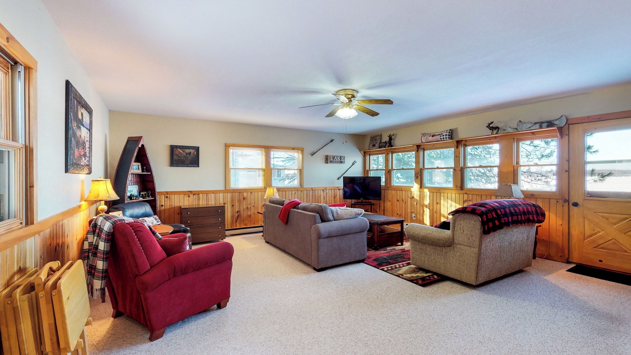 Photo of Livingroom in Phelps