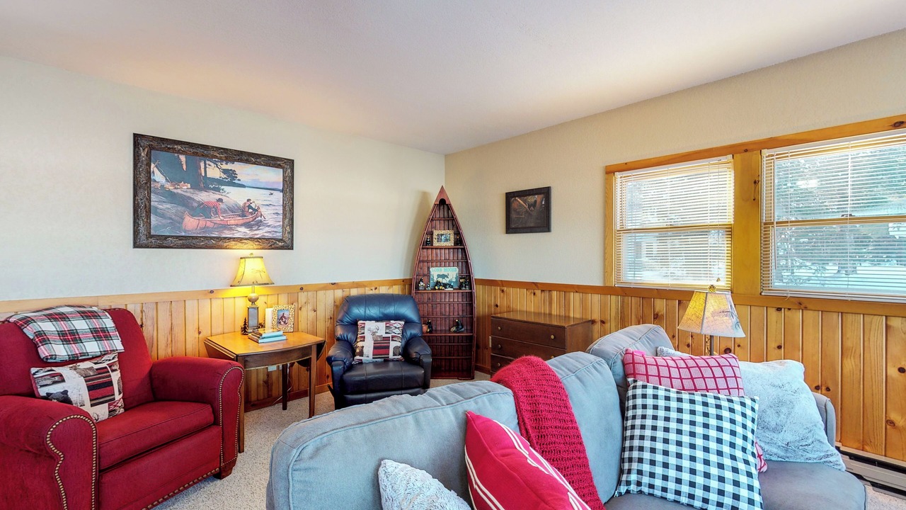 Photo of Livingroom in Phelps