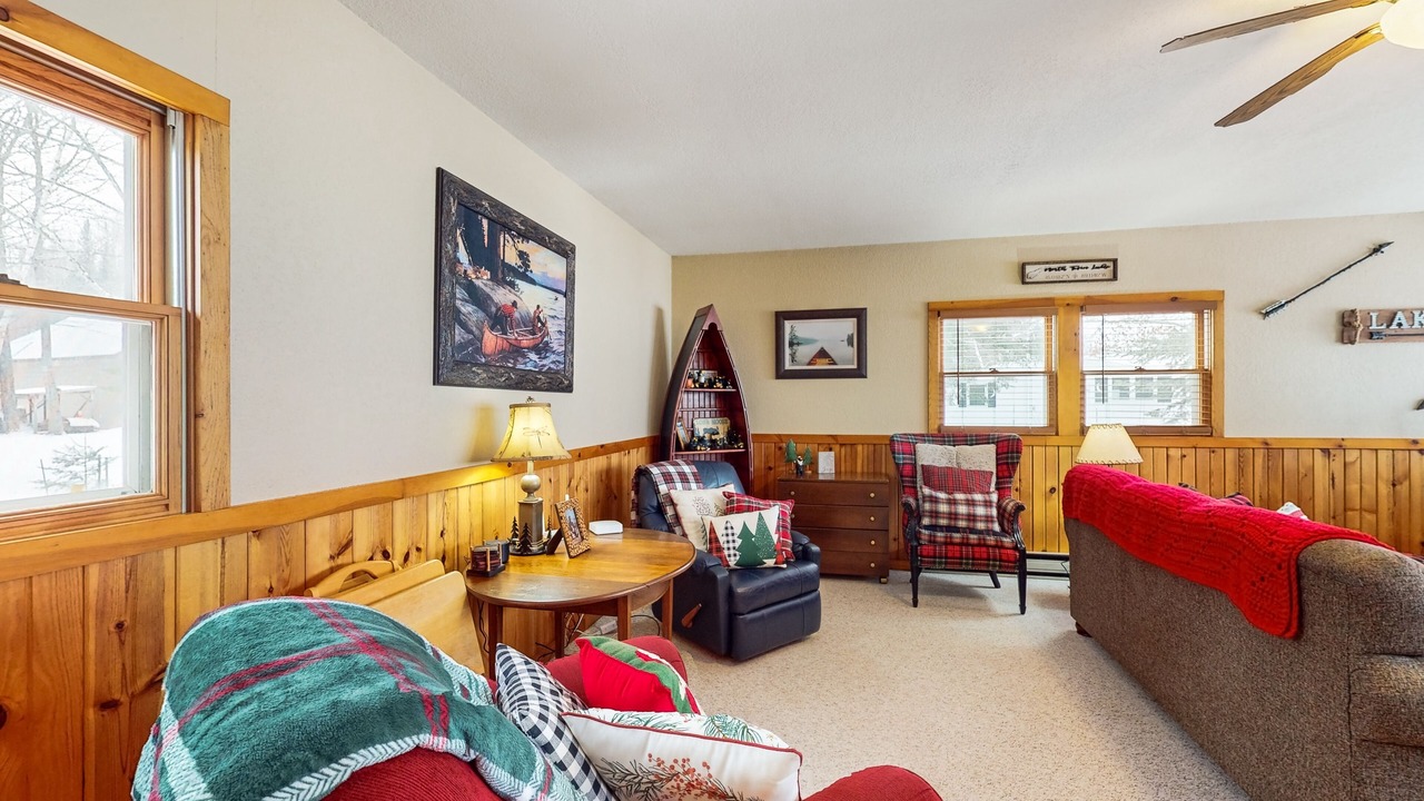 Photo of Livingroom in Phelps