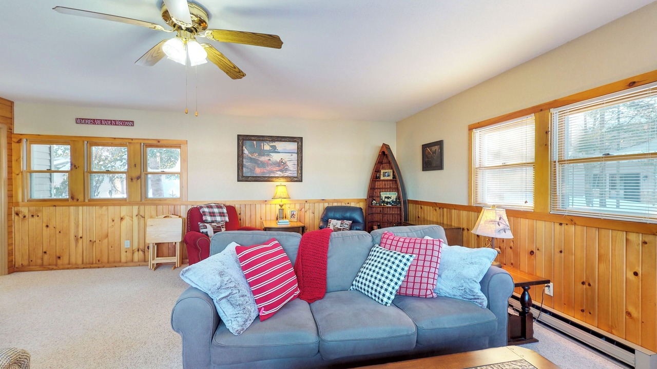 Photo of Livingroom in Phelps