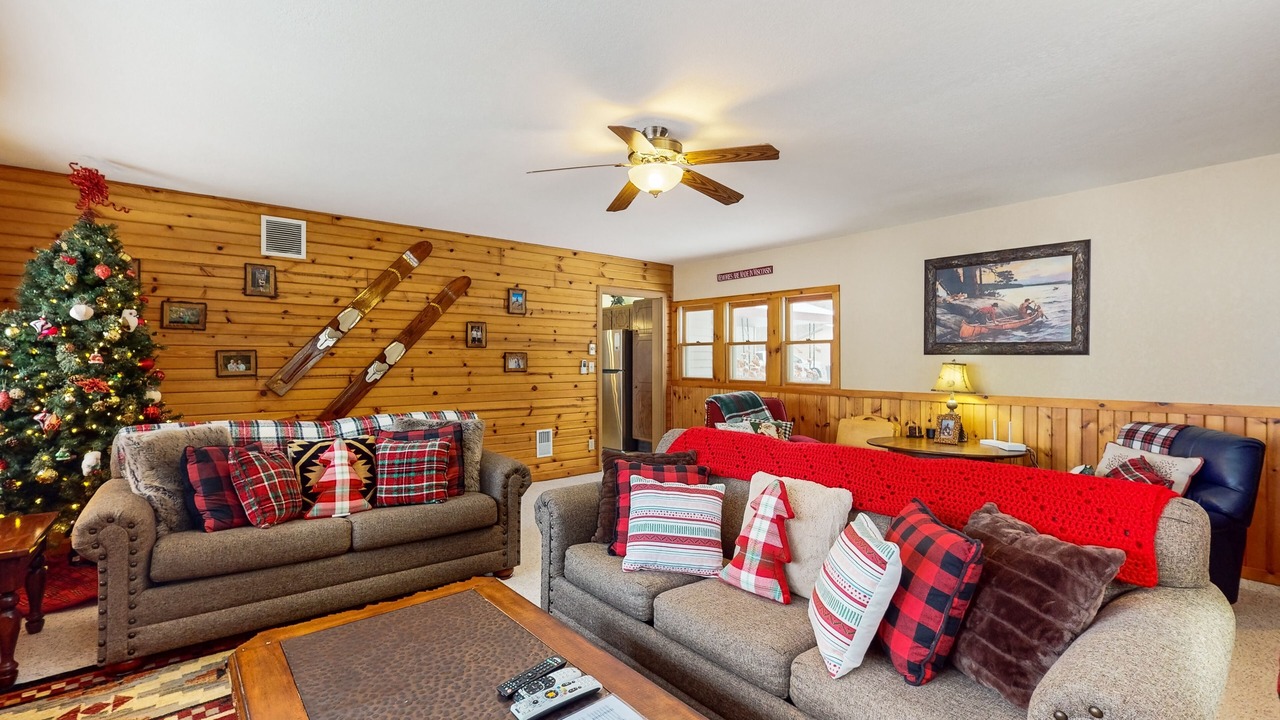 Photo of Livingroom in Phelps