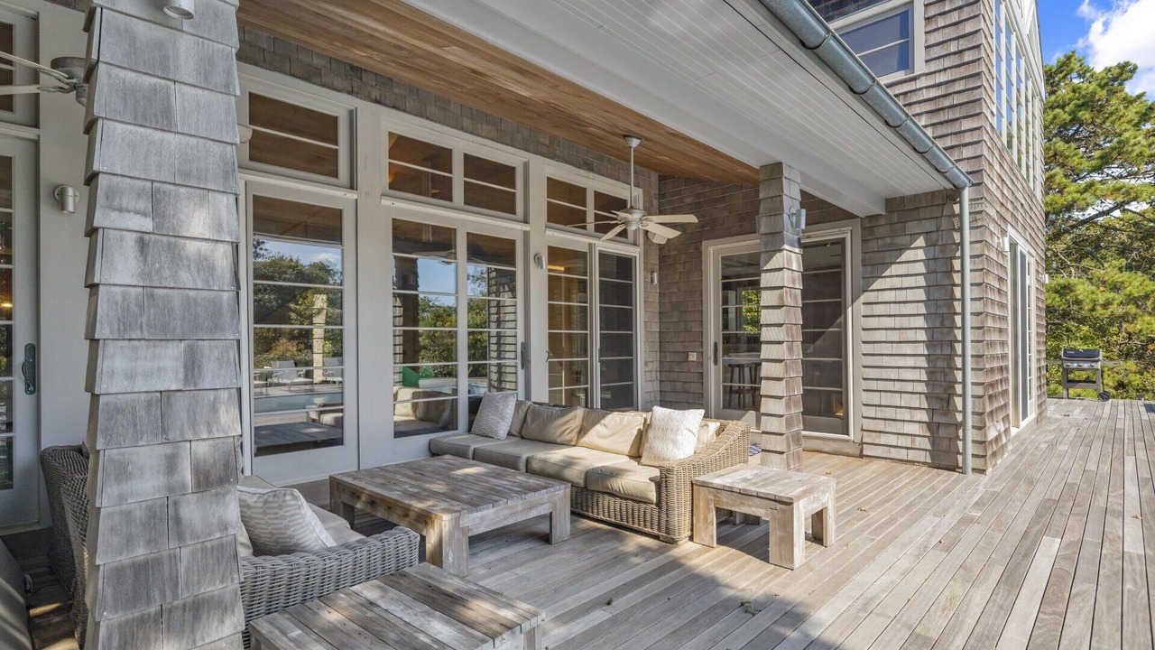 Photo of Patio Balcony in Amagansett