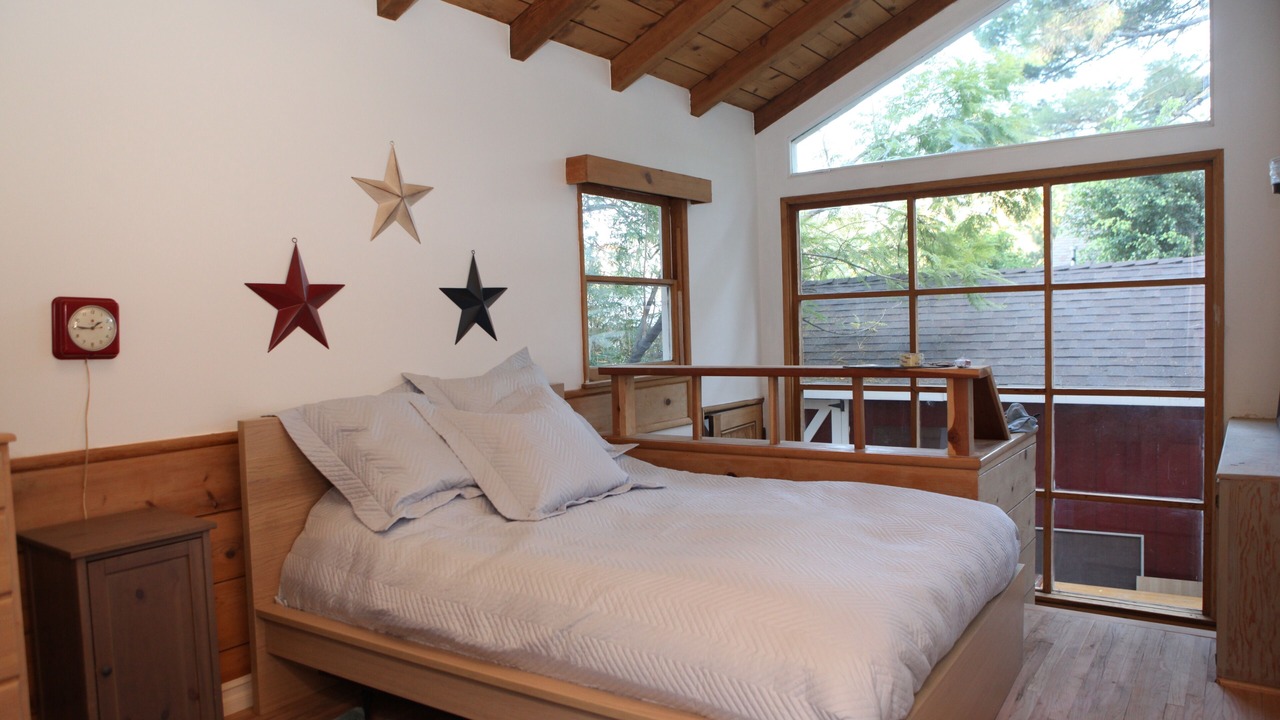 Photo of Bedroom in Hollywood Hills West