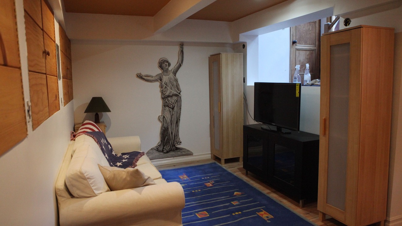 Photo of Livingroom in Hollywood Hills West