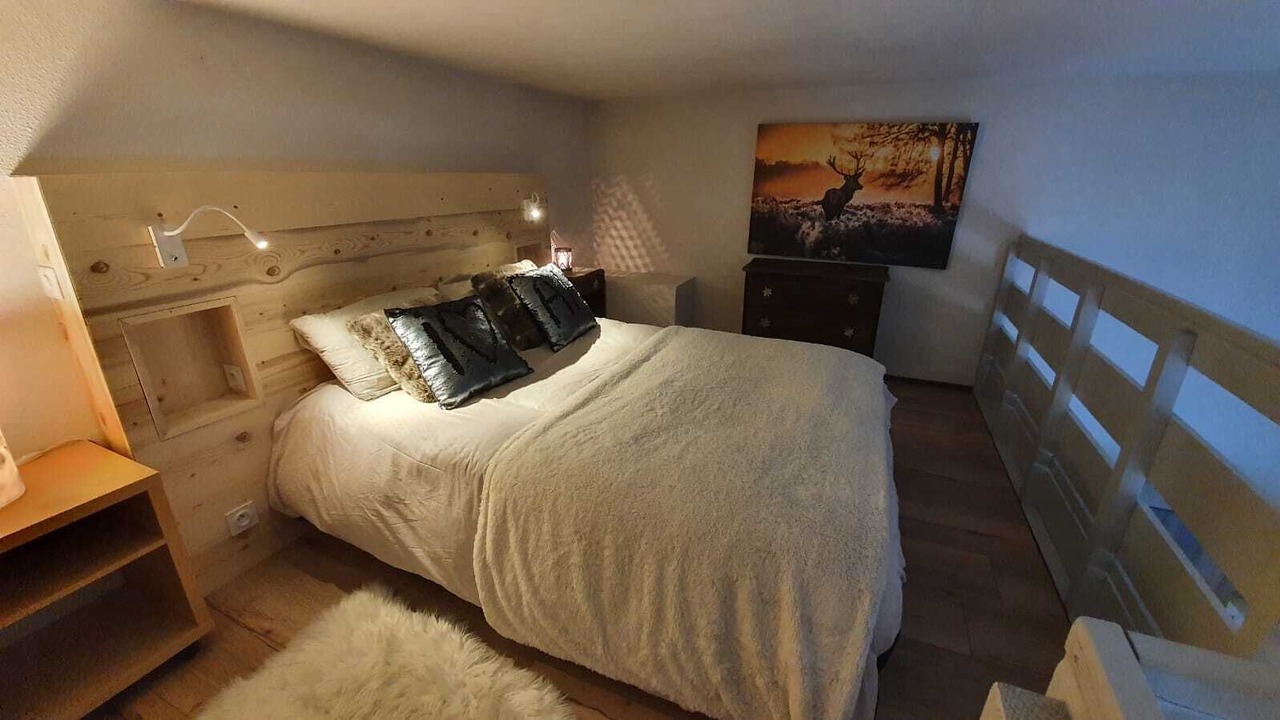 Photo of Bedroom in Eclose-Est