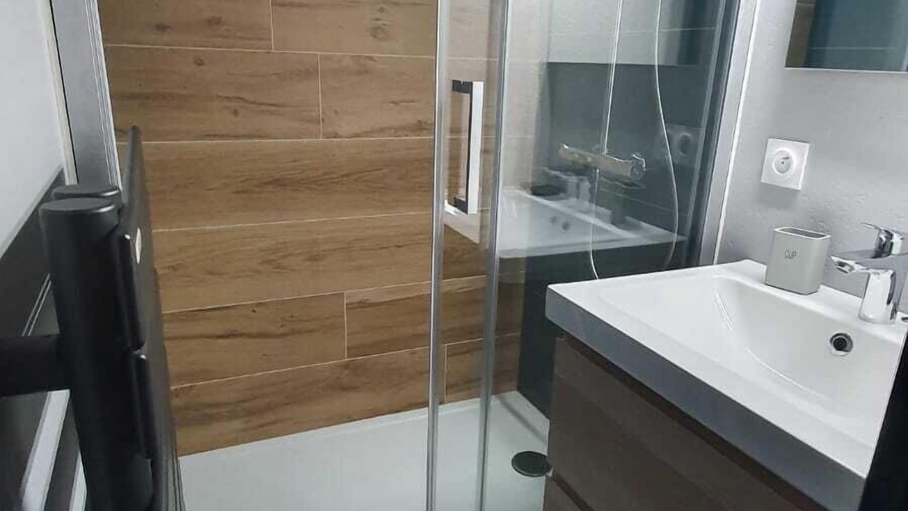 Photo of Bathroom in Eclose-Est