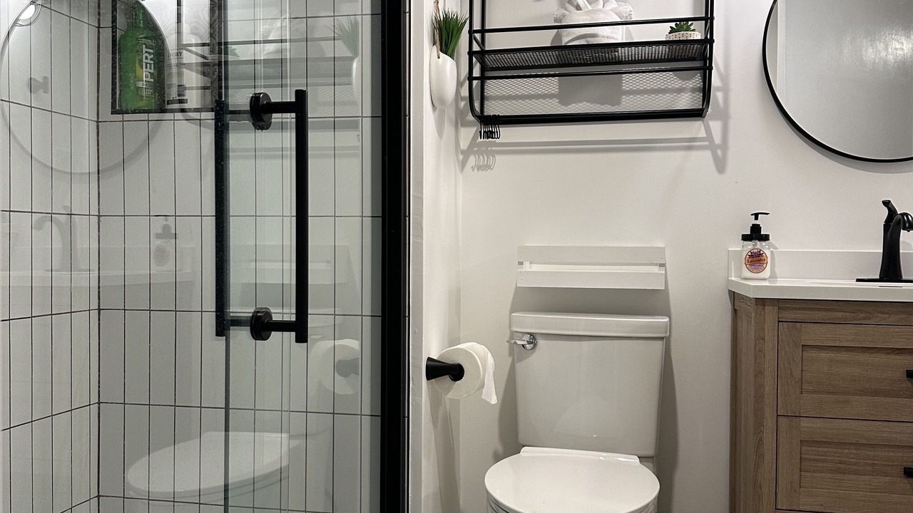 Photo of Bathroom in Cherry Grove Beach