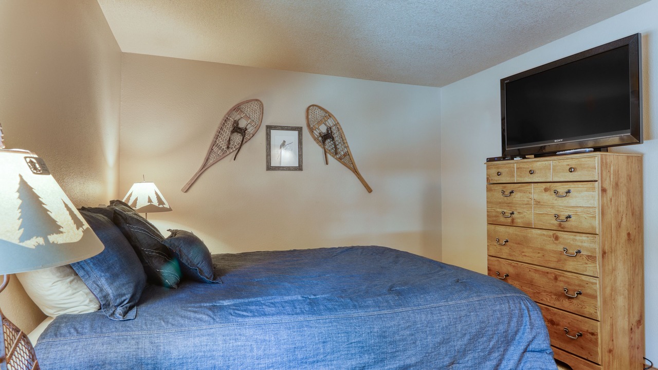 Photo of Bedroom in Sunriver