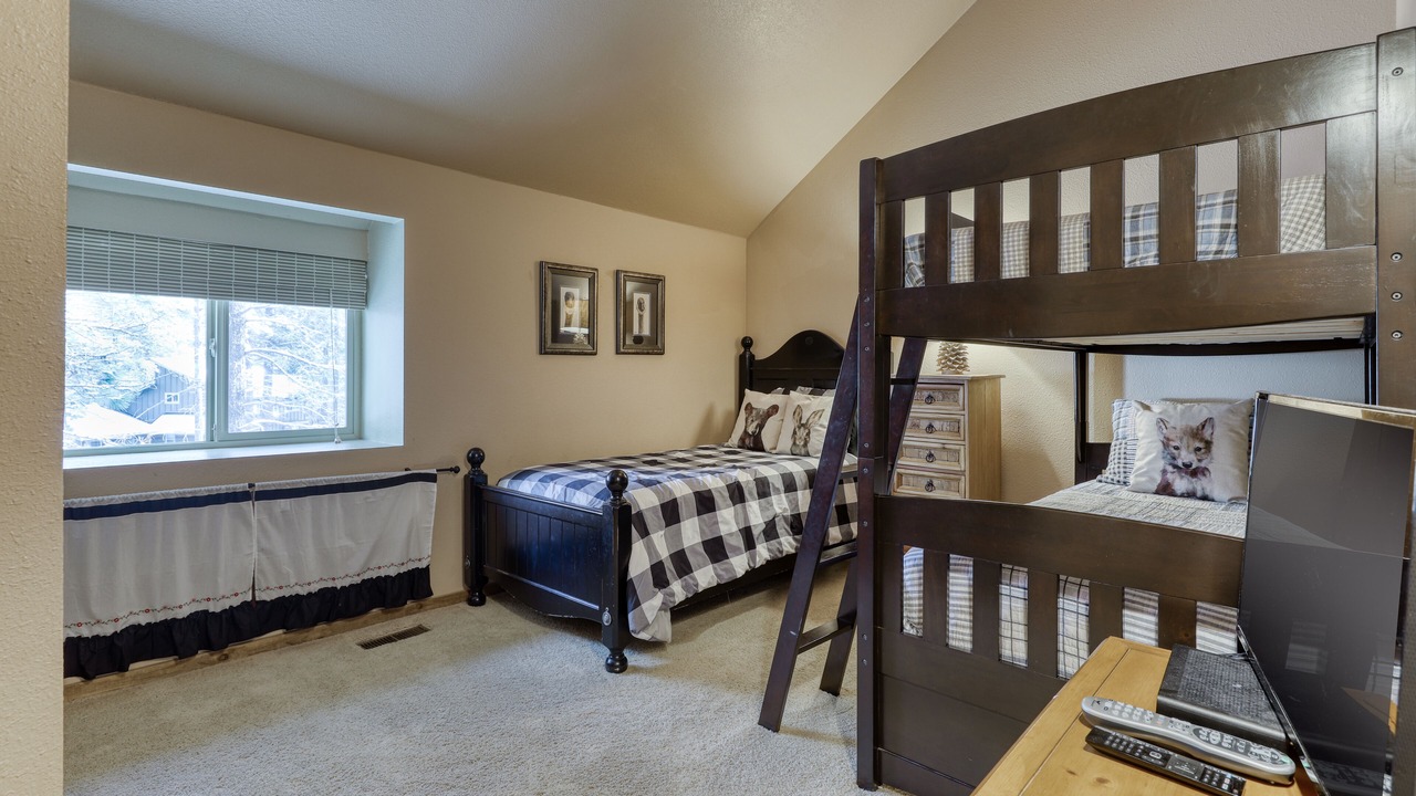 Photo of Bedroom in Sunriver