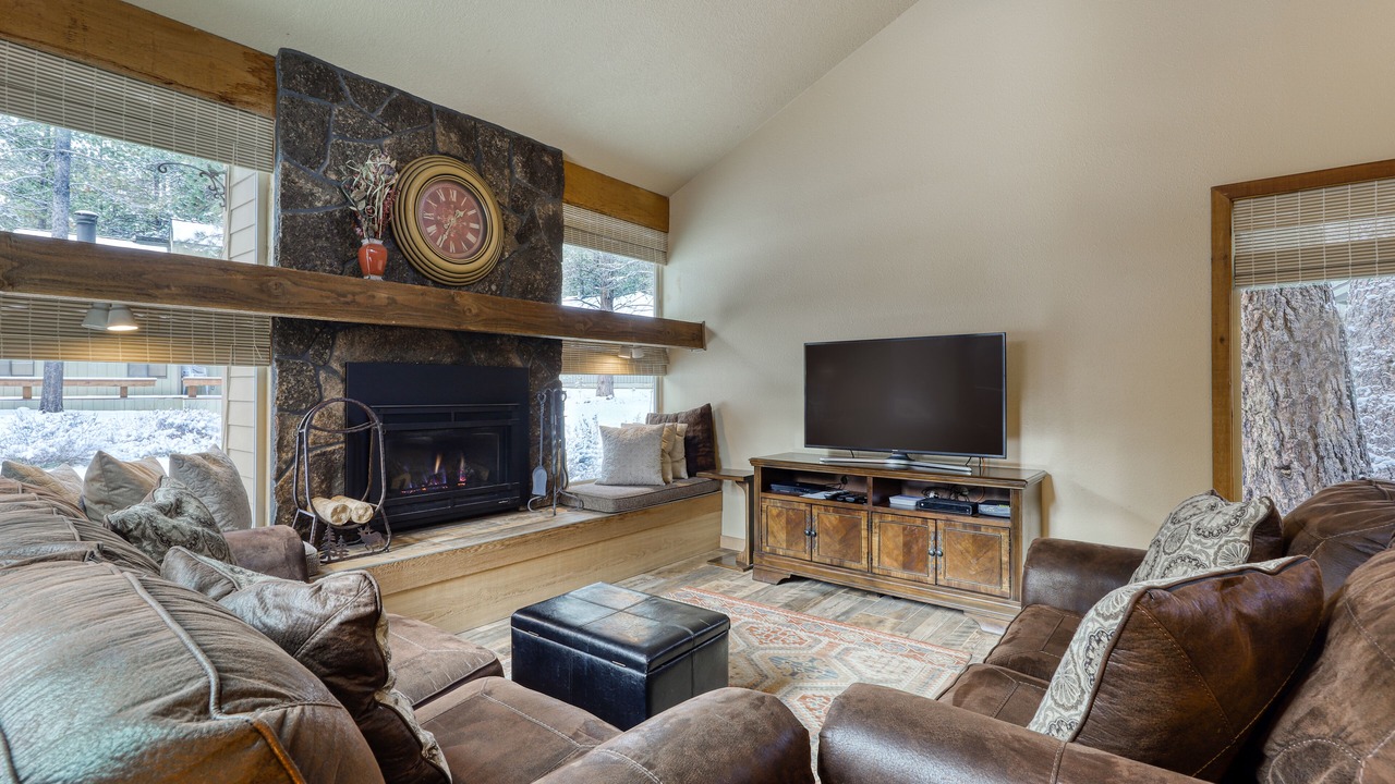 Photo of Livingroom in Sunriver