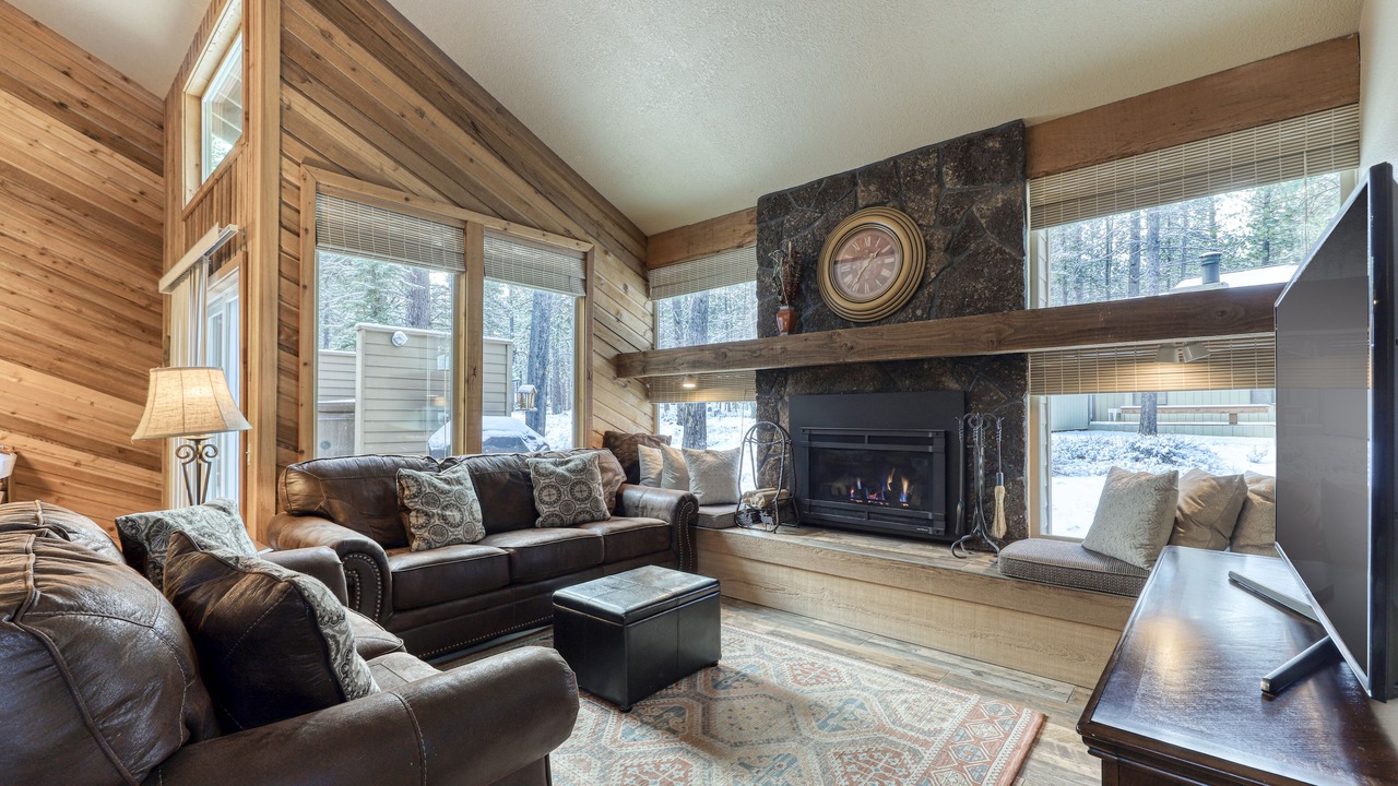 Photo of Livingroom in Sunriver