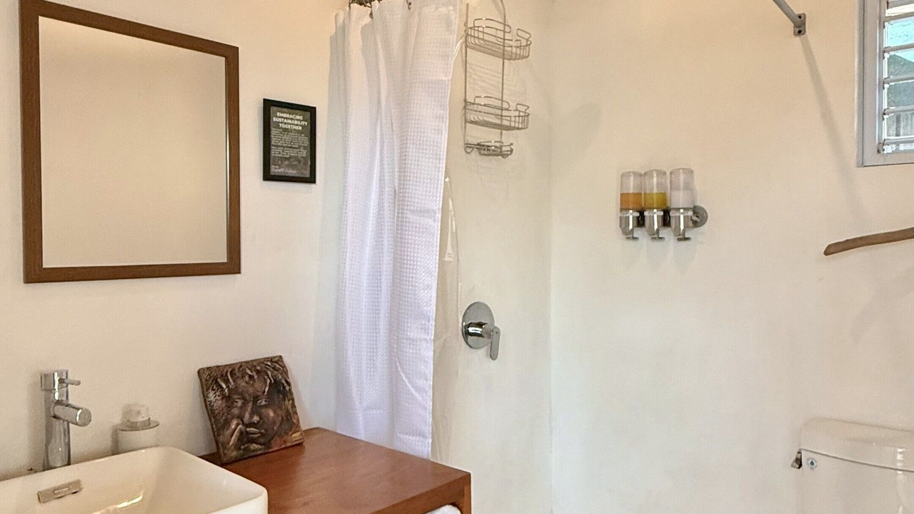 Photo of Bathroom in Drapers