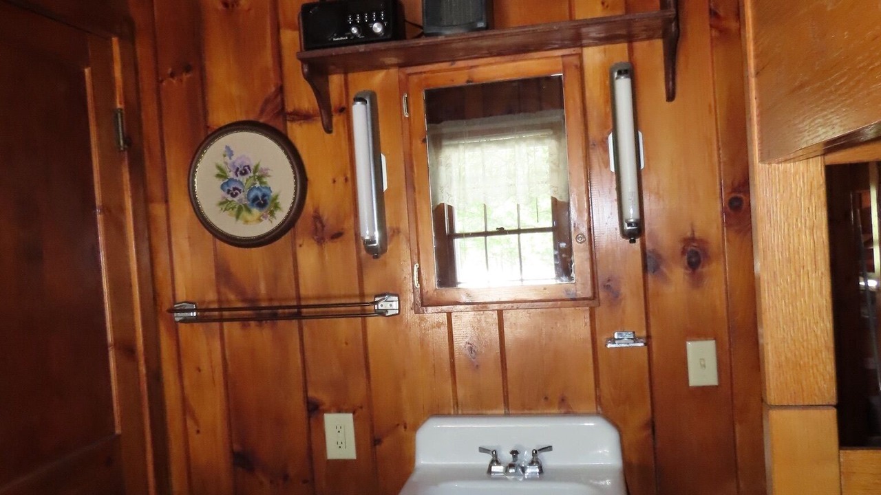 Photo of Bathroom in Isle La Motte