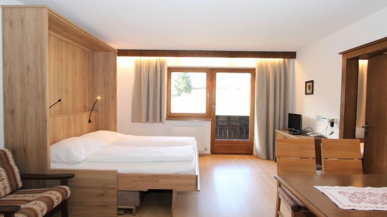 Photo of Livingroom in Kapfing