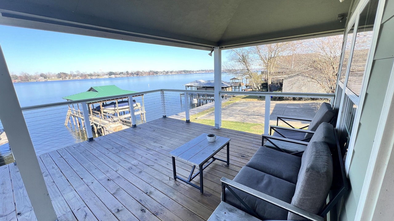 Photo of Patio Balcony in Oscar