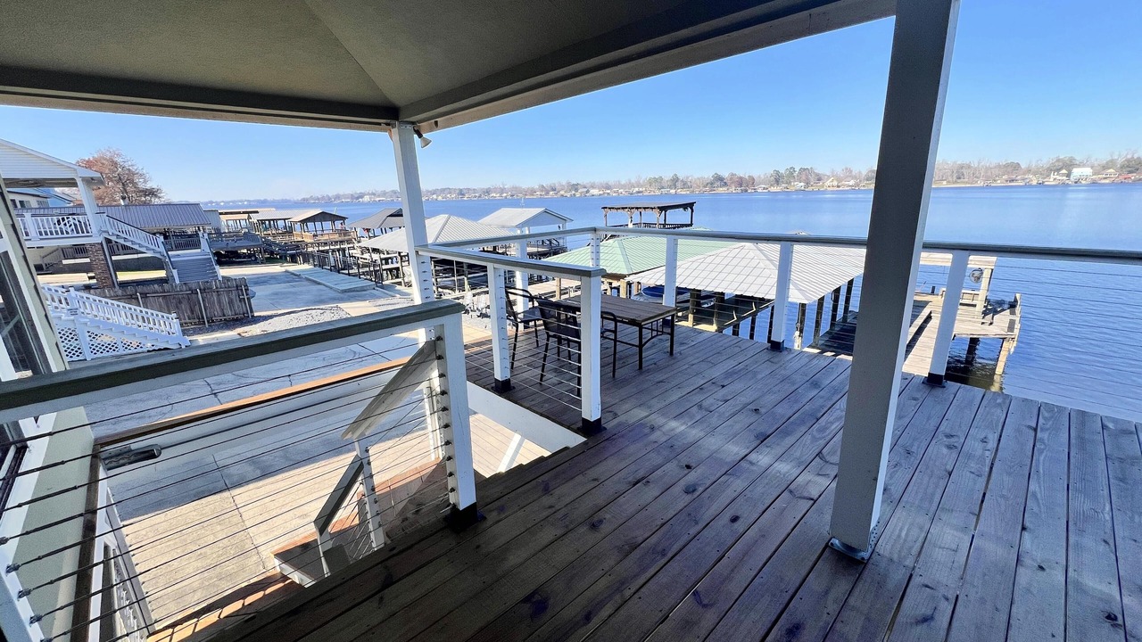 Photo of Patio Balcony in Oscar